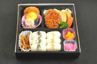 【B-28-1】ハンバーグ弁当 700円（税別）